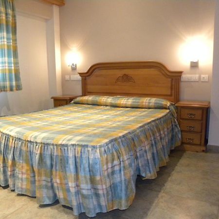 Hotel Duque De Calabria 曼萨内拉 客房 照片