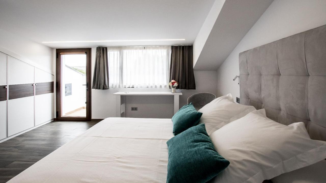 Hotel Duque De Calabria 曼萨内拉 外观 照片