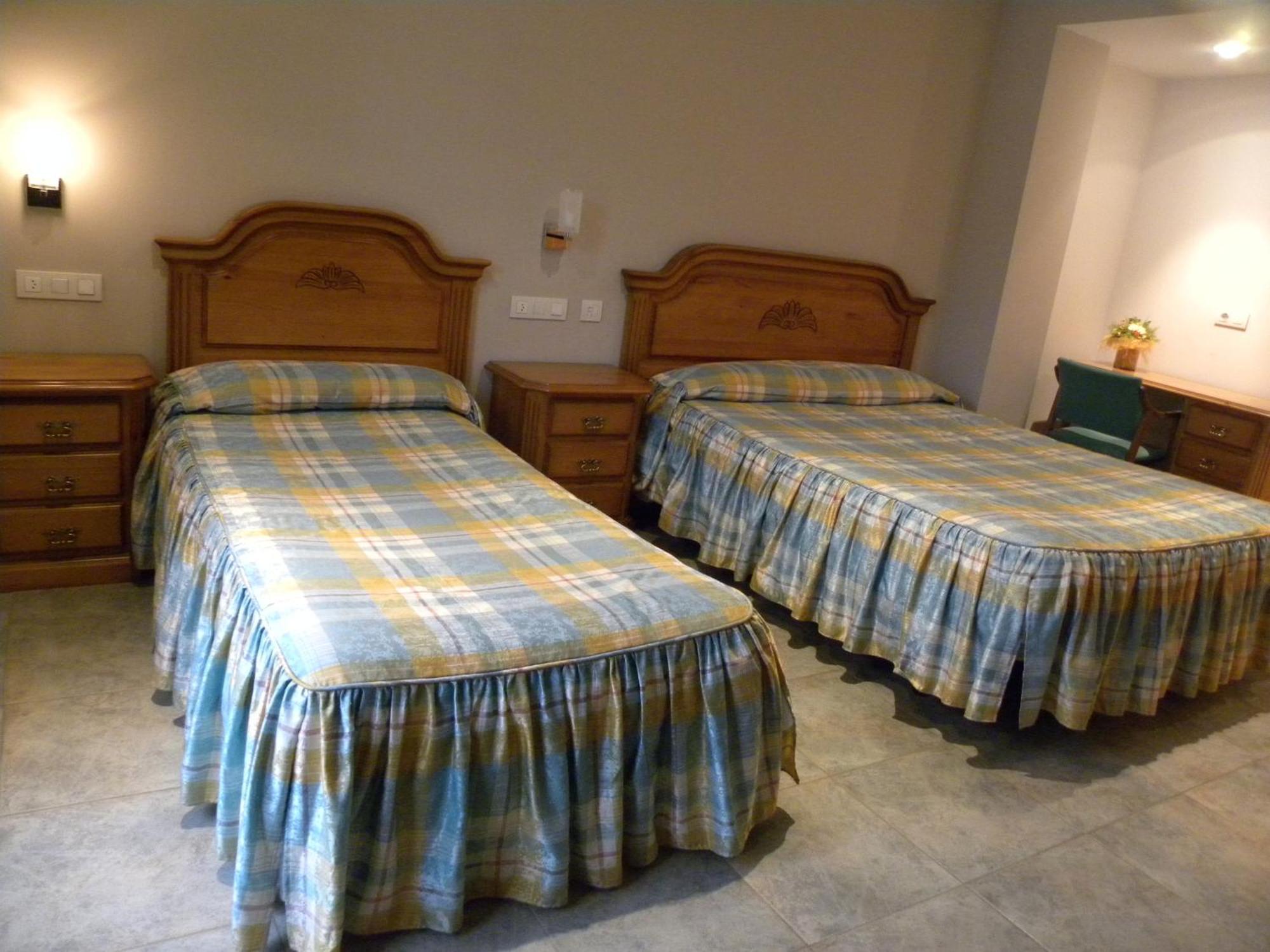 Hotel Duque De Calabria 曼萨内拉 客房 照片